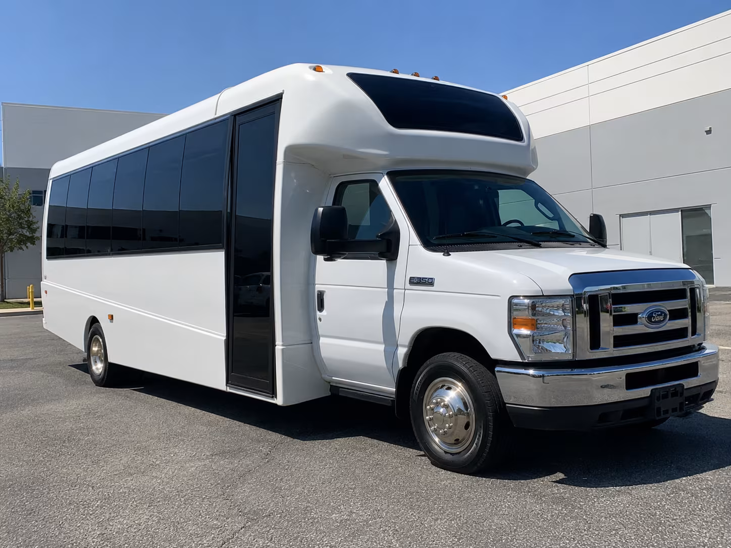 minibuses and charter buses for larger tyler prom groups