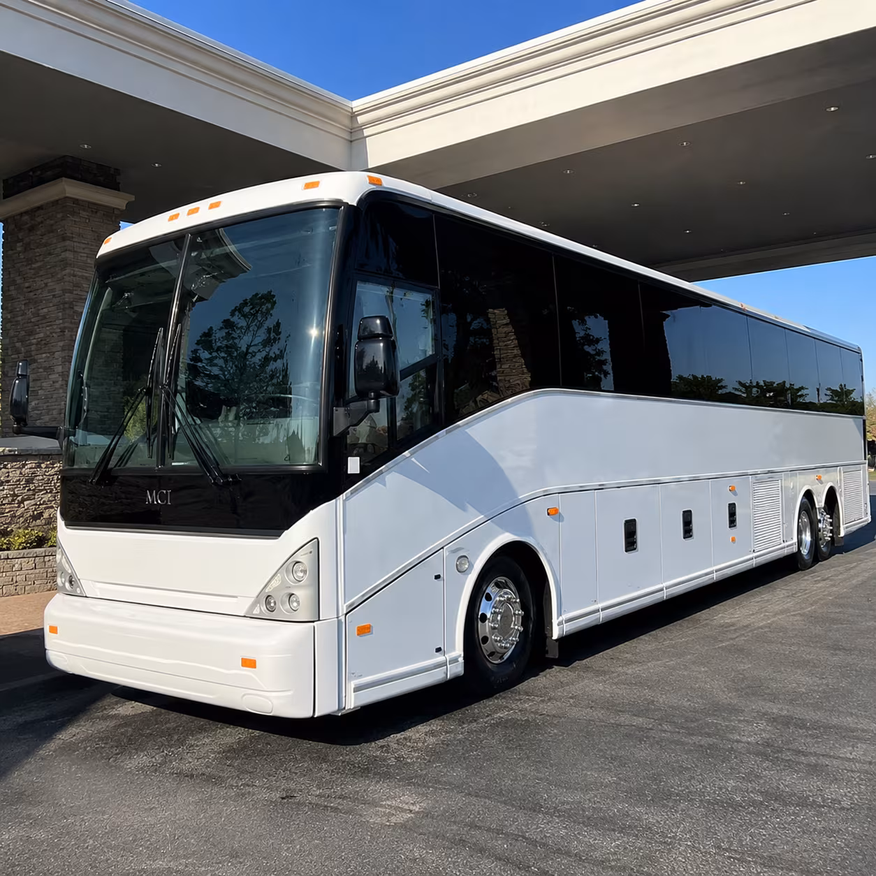 whether you re flying in for the texas rose festival or a university event there s a bus for your group